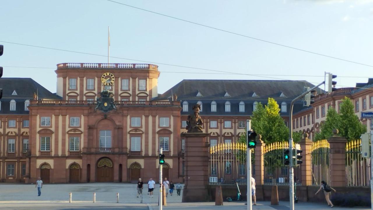 Mannheim Zentrum Stadthaus Zimmer 3 Apartment Екстериор снимка